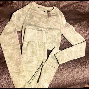 GYM SHARK camo seamless set